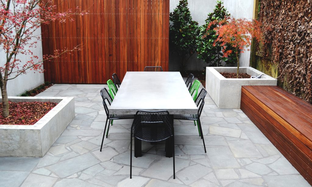 photo ref 37JJ spectre table outdoor shot 0252